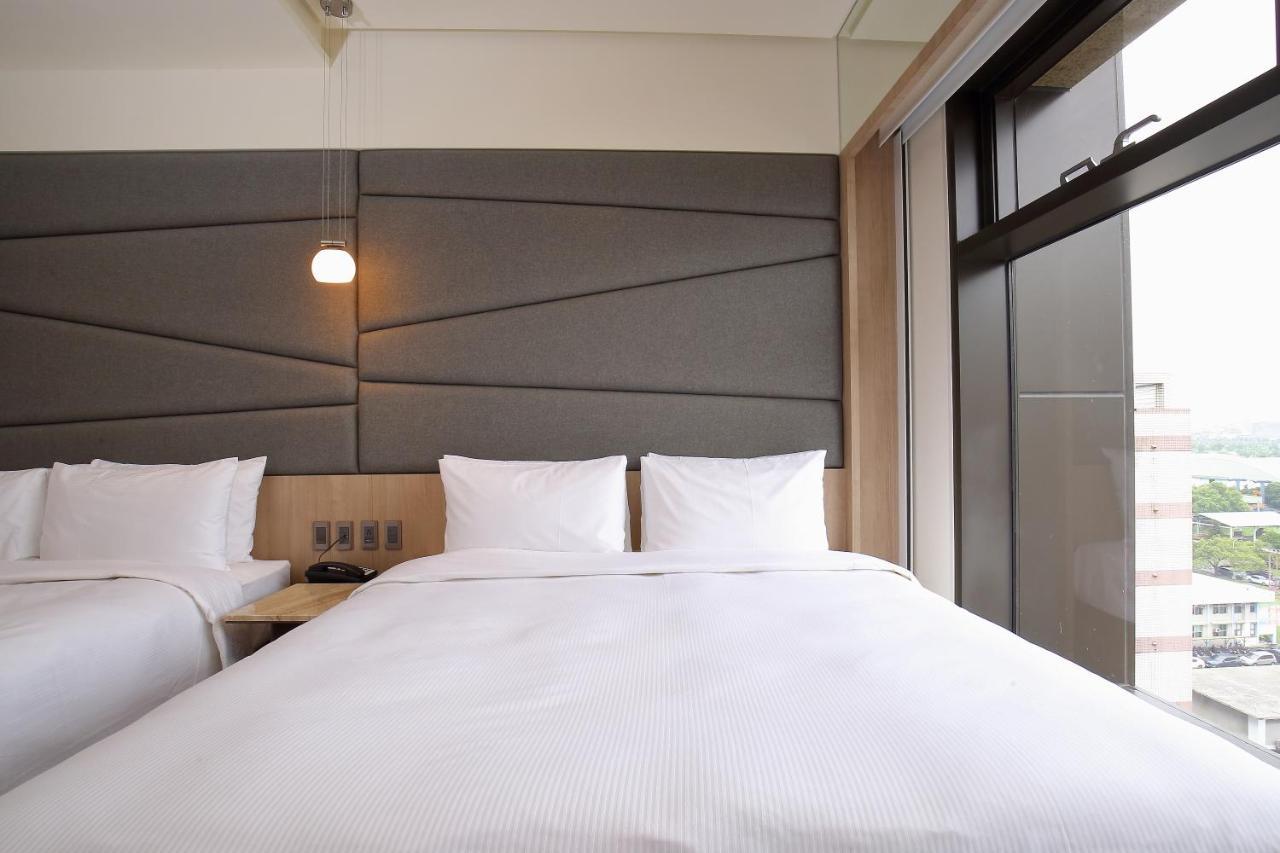 Kloud Hotel Taichung Exteriör bild