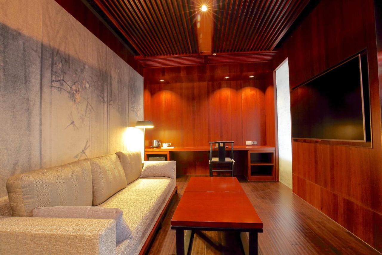 Kloud Hotel Taichung Exteriör bild