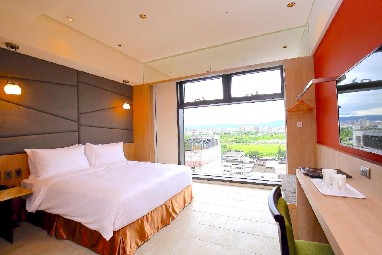 Kloud Hotel Taichung Exteriör bild
